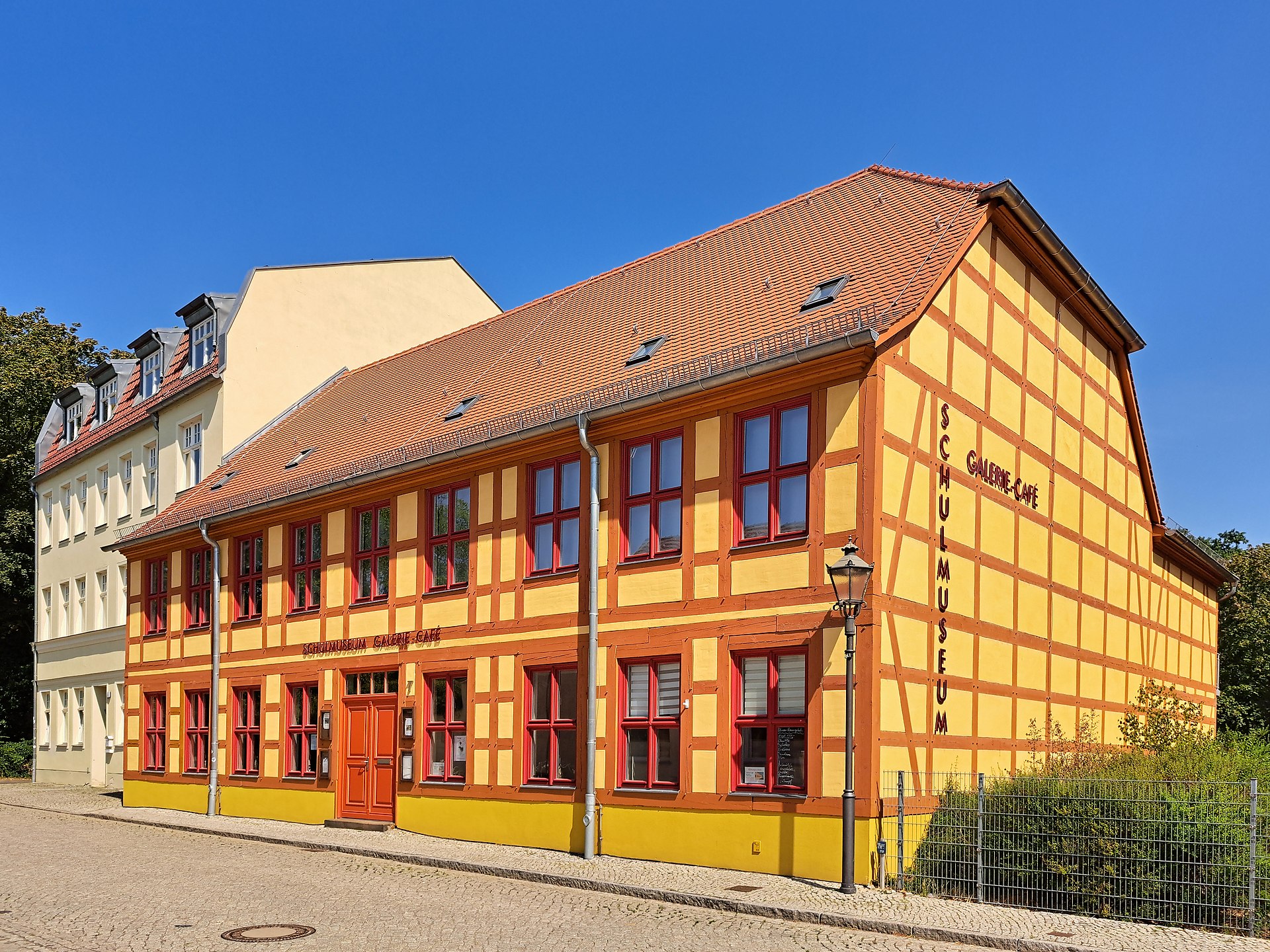 Schulmuseum, Galerie und Café Zossen